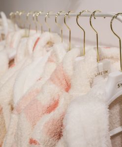 Kupili i zbadali ubrania z Shein i Temu. Strach je na siebie zakładać