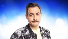 Bez Adama Strycharczuka w jury „Twoja twarz brzmi znajomo 15”, Adam Zdrójkowski kolejnym uczestnikiem