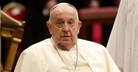 Papież ujawnił, że udaremniono dwa zamachy na jego życie. "Odradzali mi tę podróż"
