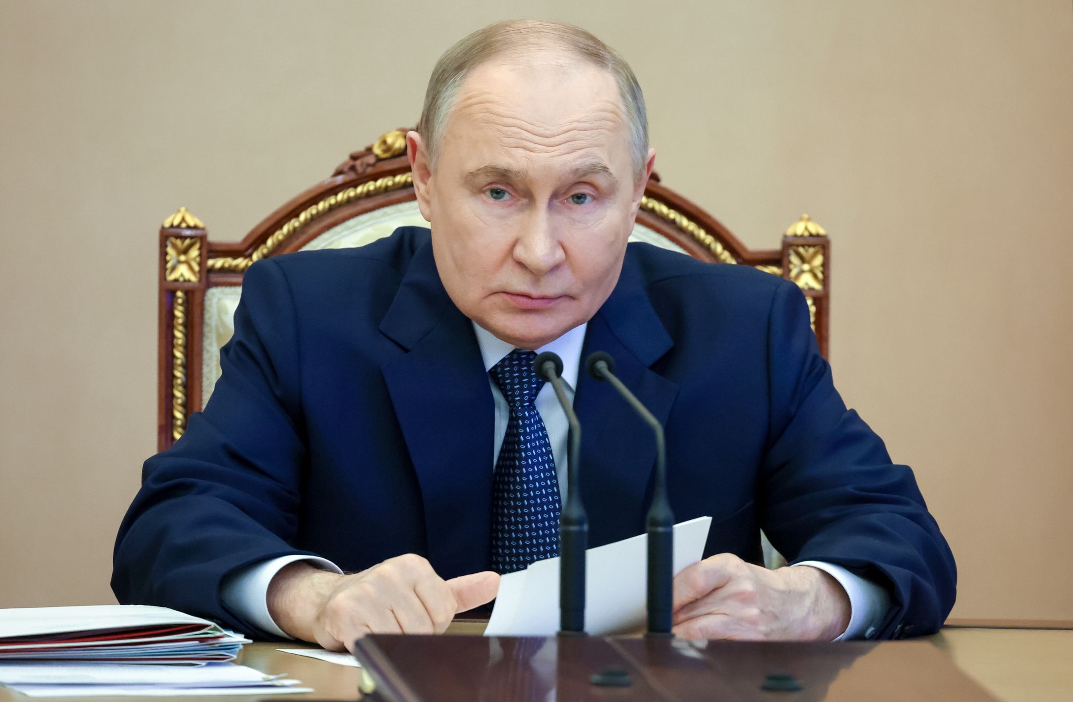 Russian President Vladimir Putin chairs a meeting on the key points of the state armament program for 2027-2036 at the Kremlin, in Moscow, Russia, 11 June 2025. Special attention in the new state arms program should be given to the nuclear triad, said Vladimir Putin. EPA/VYACHESLAV PROKOFYEV/SPUTNIK/KREMLIN POOL MANDATORY CREDIT Dostawca: PAP/EPA.