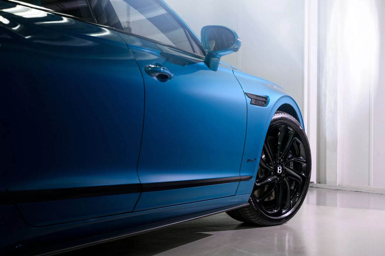 Bentley z lakierem Ombré