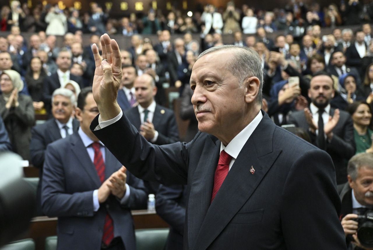 Netanyahu responded to Erdogan. More accusations have been made.