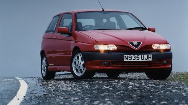 Alfa Romeo 145