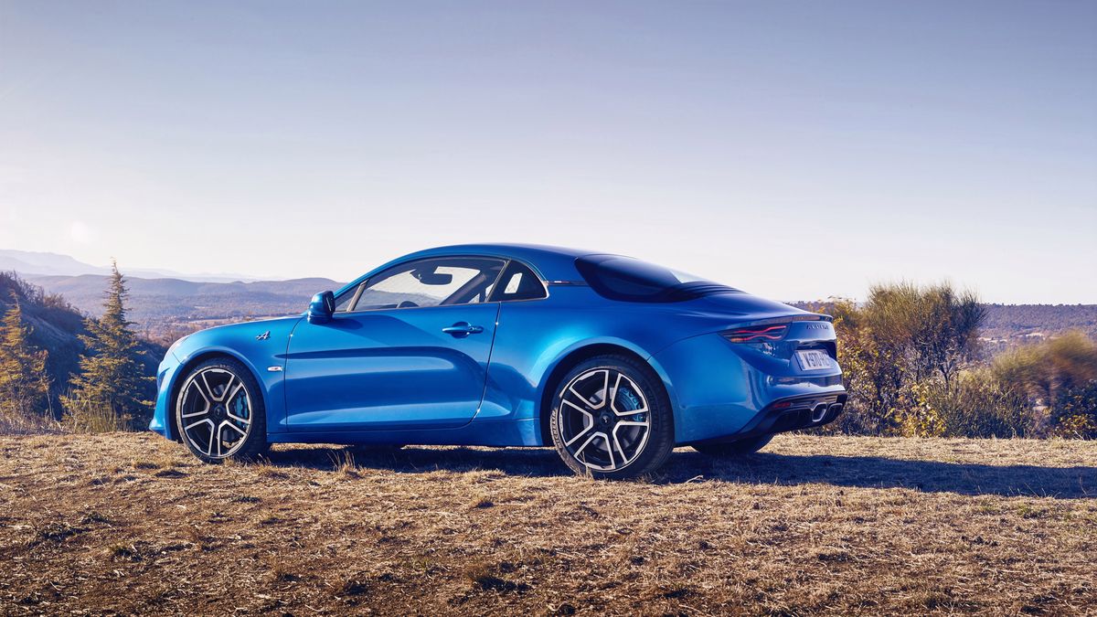 Alpine A110 kosztuje 256 tys. zł w specyfikacji premierowej. 423 tys. zł zapłacimy za pucharową wersję Cup.