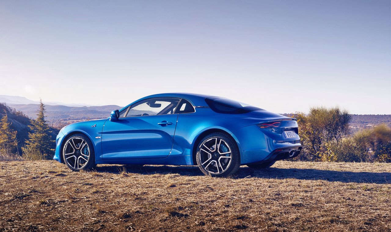 Alpine A110 kosztuje 256 tys. zł w specyfikacji premierowej. 423 tys. zł zapłacimy za pucharową wersję Cup.