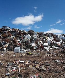 Kamienna Góra. Nielegalne składowisko niebezpiecznych odpadów. Zatrzymano podejrzanego