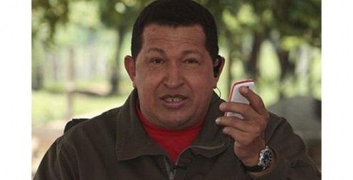 hugo-chavez-vergatorio-phone