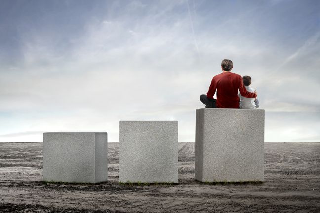 Najlepszym nauczycielem dla dziecka jest rodzic i to od niego zależy zdrowy rozwój emocjonalny malucha. Wyrażenie zgody na pozornie niewinne przekłamanie może naruszyć autorytet opiekuna