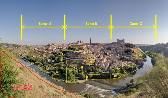 Nocna panorama Toledo i 3 tysiące błysków z lamp. To się nazywa kreatywne oświetlenie! 2