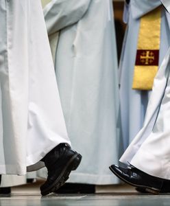 Spadek zaufania do Kościoła. Biskup: Biję się w piersi