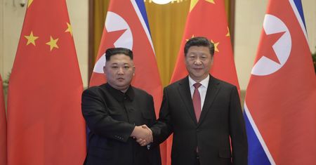 Kosz kwiatów od Kim Dzong Una. Korea Północna zacieśnia współpracę z Chinami