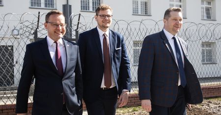 "Surowa kara". Prokuratura wprost, ile lat więzienia może grozić Romanowskiemu