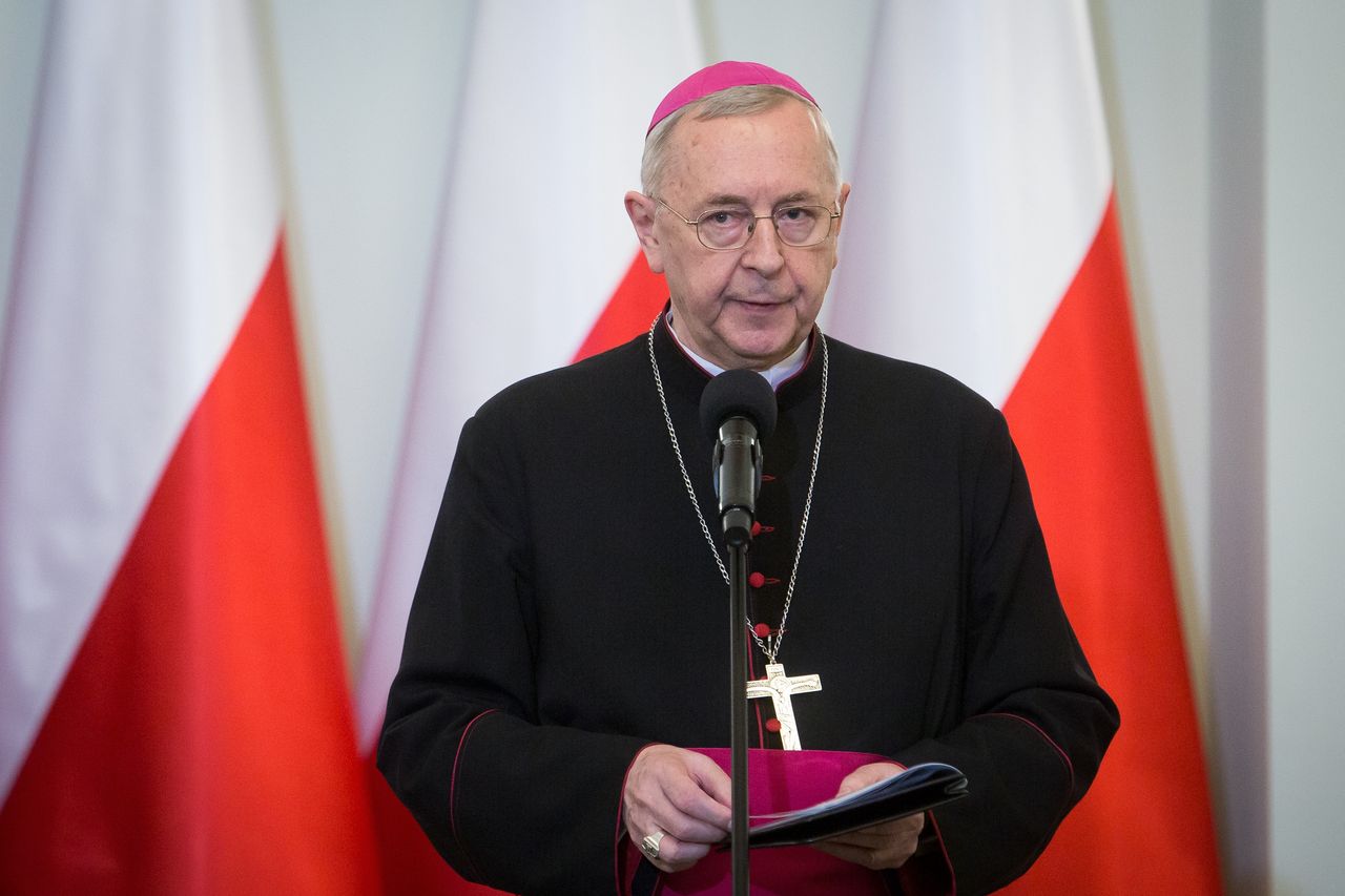 Abp Gądecki sprzeciwia się finansowaniu metody in vitro.