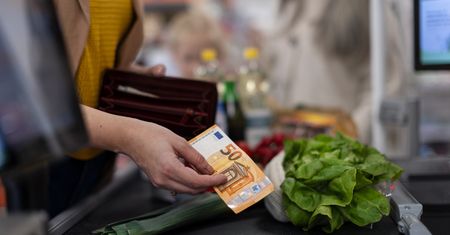 Włoskie rodziny ledwo wiążą koniec z końcem. Budżety ratują dziadkowie