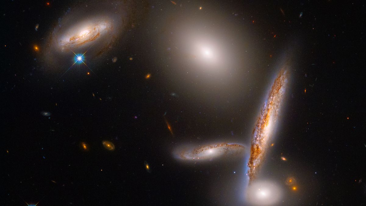 Teleskop Hubble’a skończył 32 lata! NASA pokazała z tej okazji niesamowite zdjęcie 1