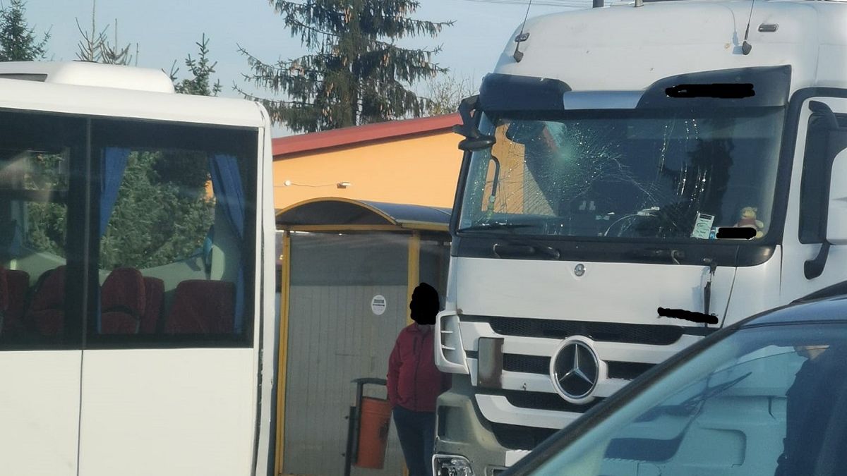 Zderzenie TIR-a z busem pasażerskim w Niemcach