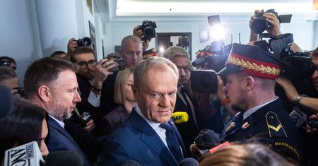 Pierwsze decyzje rządu. Tusk wymienia punkt po punkcie