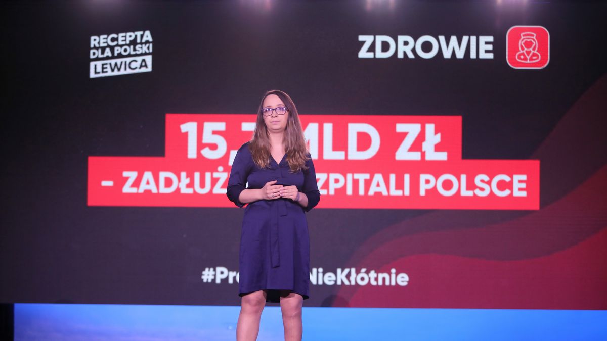 Warszawa, 23.05.2021. Wiceprzewodnicząca Koalicyjnego Klubu Parlamentarnego Lewicy Marcelina Zawisza podczas drugiej konwencji programowej Lewicy z cyklu "Zrobimy to lepiej" pod hasłem "Recepta dla Polski", 23 bm. w Warszawie. Wydarzenie jest podzielone na pięć sfer życia publicznego. Są to: zdrowie, edukacja, opieka, praca i klimat. (aldg) PAP/Wojciech Olkuśnik
