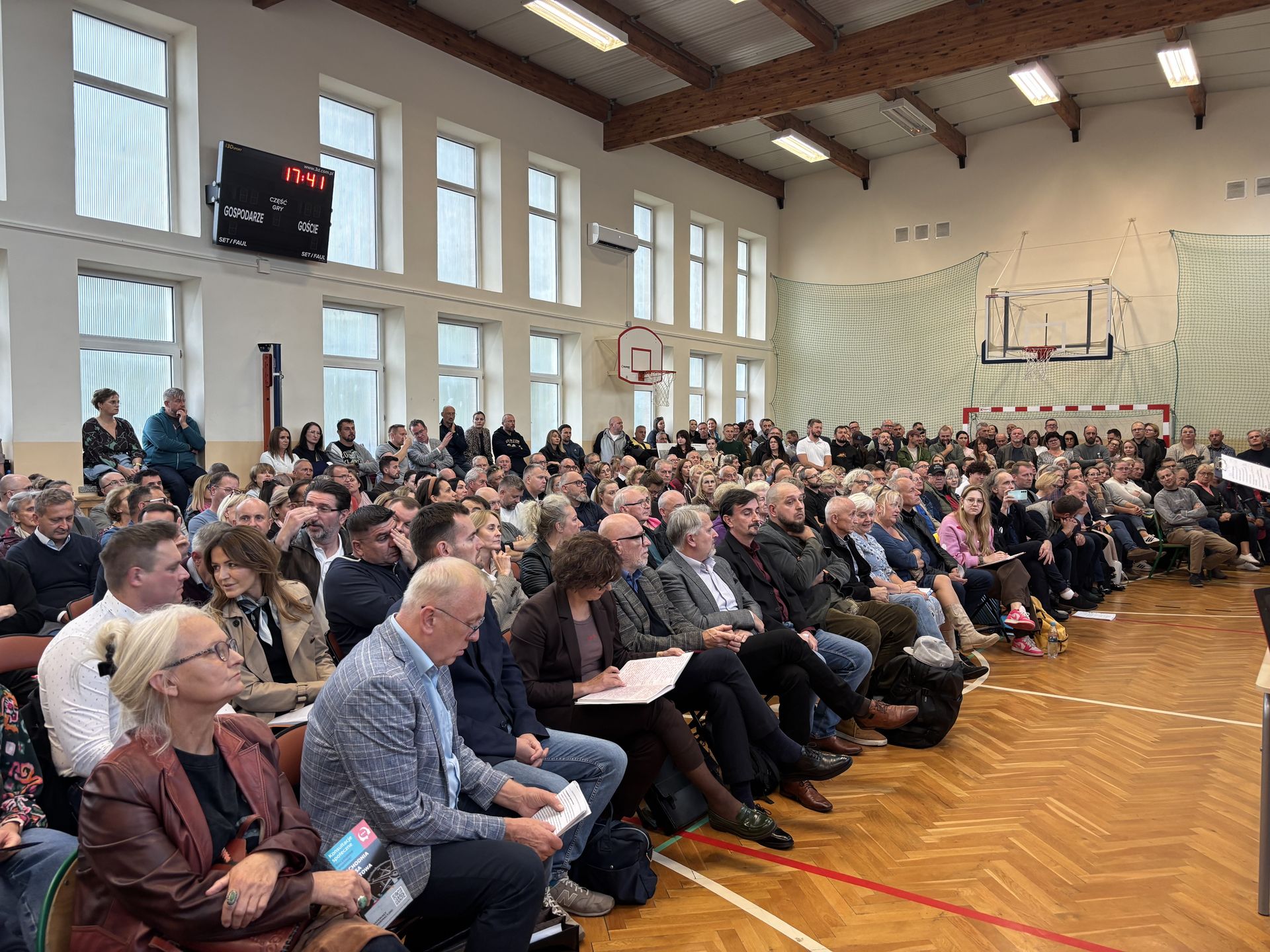23.09 w Wielkiej Nieszawce odbyła się dyskusja ws. nowego mostu