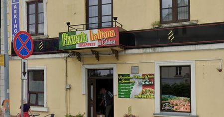 Dziecko pozostawione w pizzerii. Właściciel szukał opiekunki
