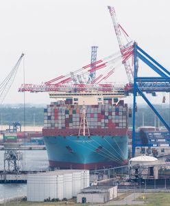 Największy terminal kontenerowy na Bałtyku wstrzymuje prace. "Konieczna ewakuacja"