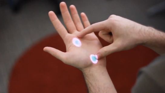 OmniTouch – ekran dotykowy na ludzkim ciele. Czy to początek rewolucji? 1