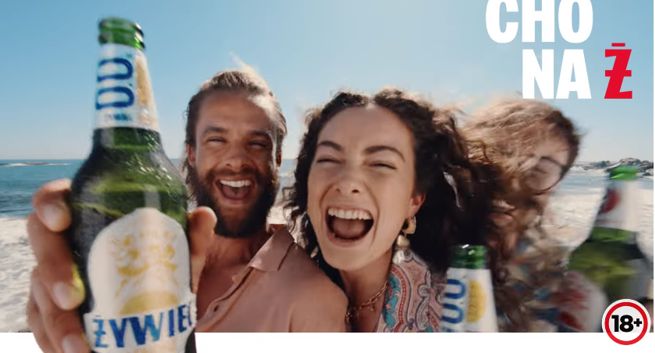 "Odepnij wrotki, rozluźnij szelki" w nowych spotach Żywca