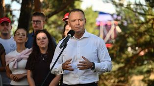 Zasłabła tuż obok prezydenta. Pilna interwencja medyków na konferencji