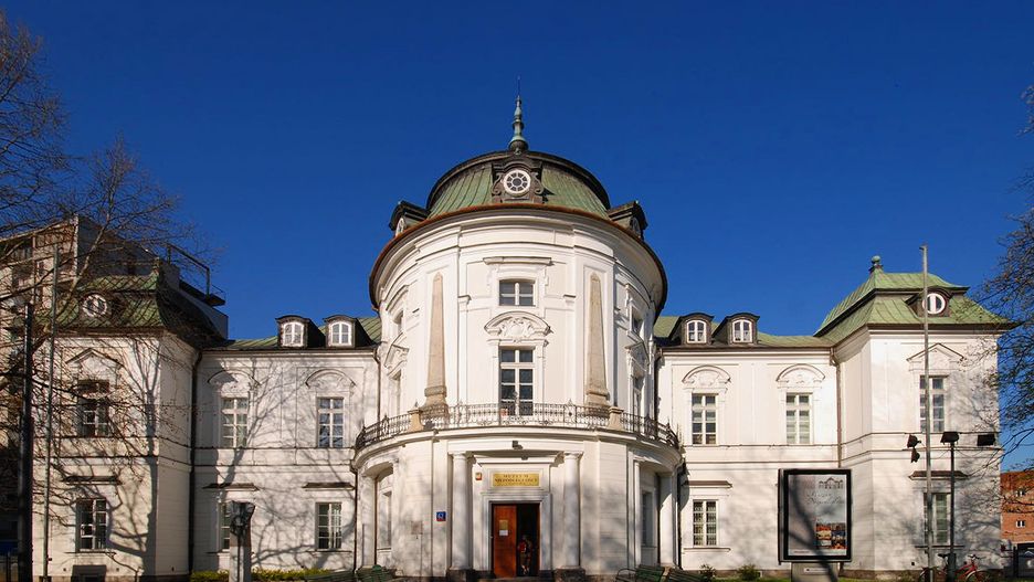 Warszawa. Pałac Przebędowskich zaprasza w sobotni wieczór na wspólne śpiewanie pieśni niepodległościowych (Muzeum Niepodległości)