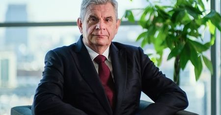 Prezes UKE o 5G: "warto z aukcją poczekać jeszcze kilka tygodni"