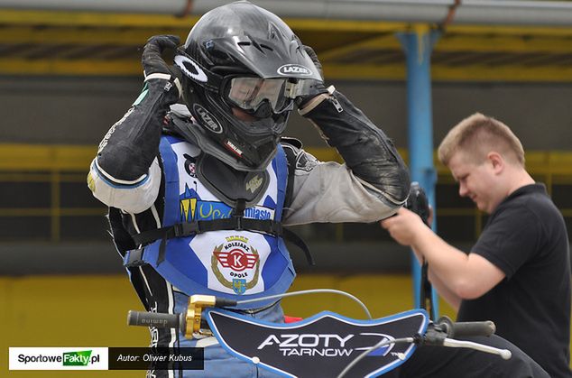 Damian Dąbrowski żużlowy certyfikat uzyskał na torze w Opolu