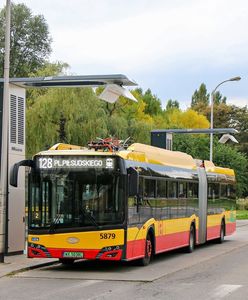 Warszawa. Paraliż Chomiczówki. Autobusy elektryczne blokują ulice