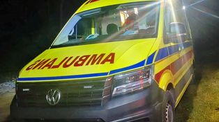 Pleszew: Dramatyczna walka o życie 22-latka. Zginął, gdy szedł prawą stroną
