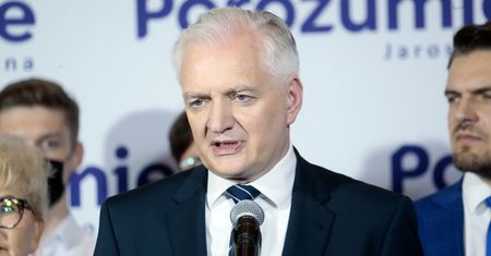 Burza po materiale "Wiadomości". Mocny komentarz Gowina