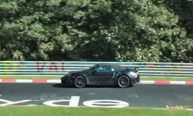 Porsche 911 Turbo Cabriolet przyłapane na Nürburgring [wideo]