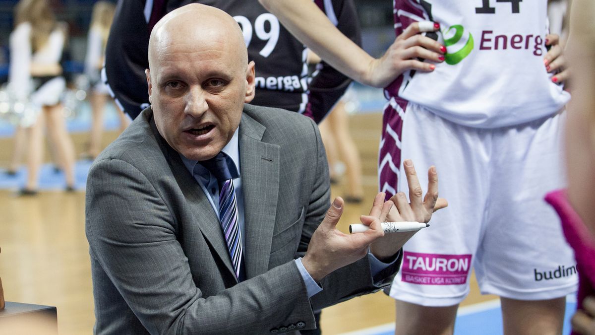 WP SportoweFakty / Jacek Wojciechowski / Na zdjęciu: Elmedin Omanić