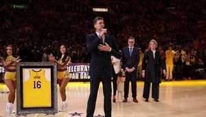 Wielki moment w NBA. Lakers uhonorowali Pau Gasola