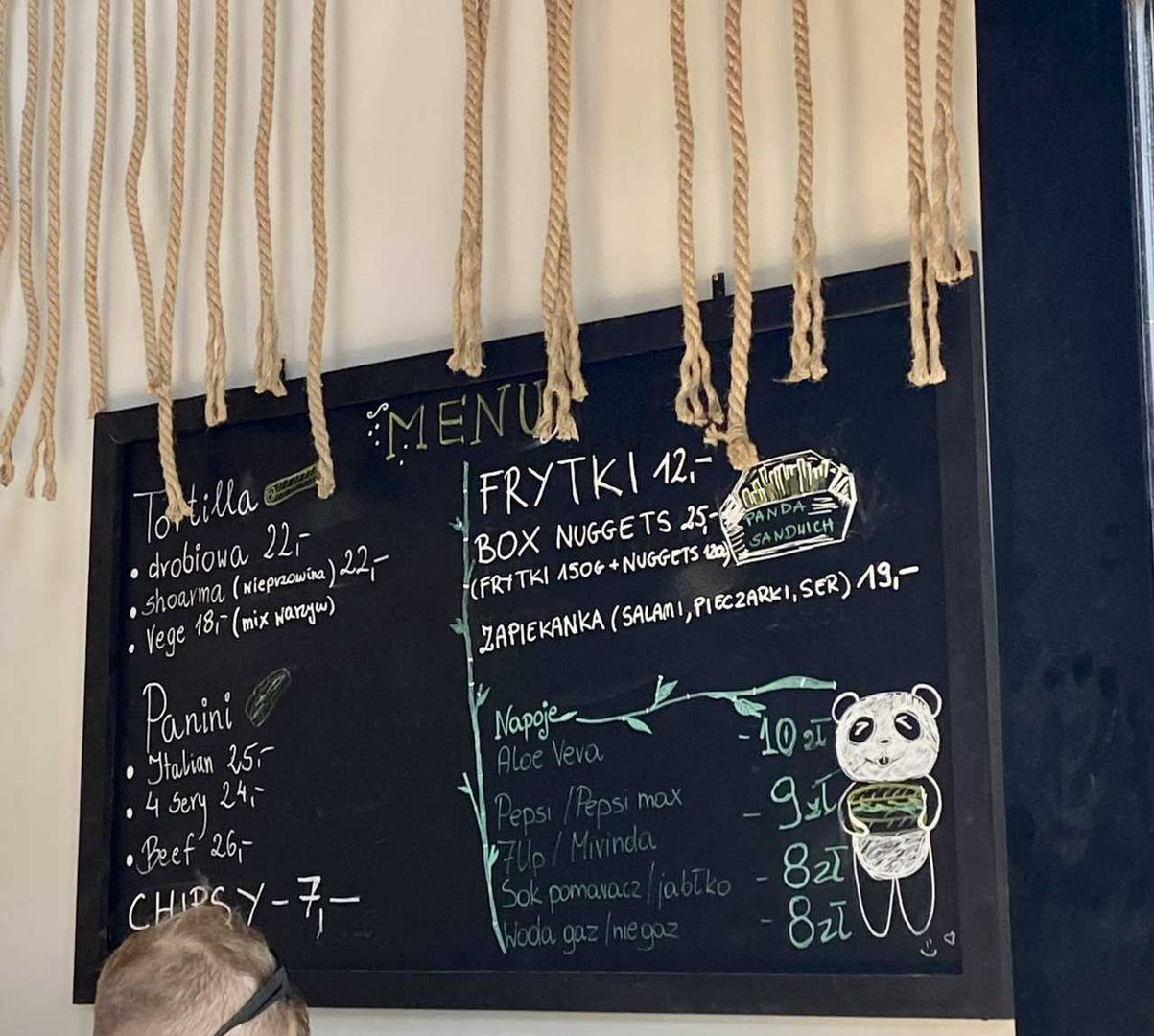 Strefa gastronomiczna na terenie Orientarium ZOO Łódź