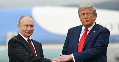 Działo się w nocy. Trump broni Rosji. Niepokojące słowa i blokada Patriotów