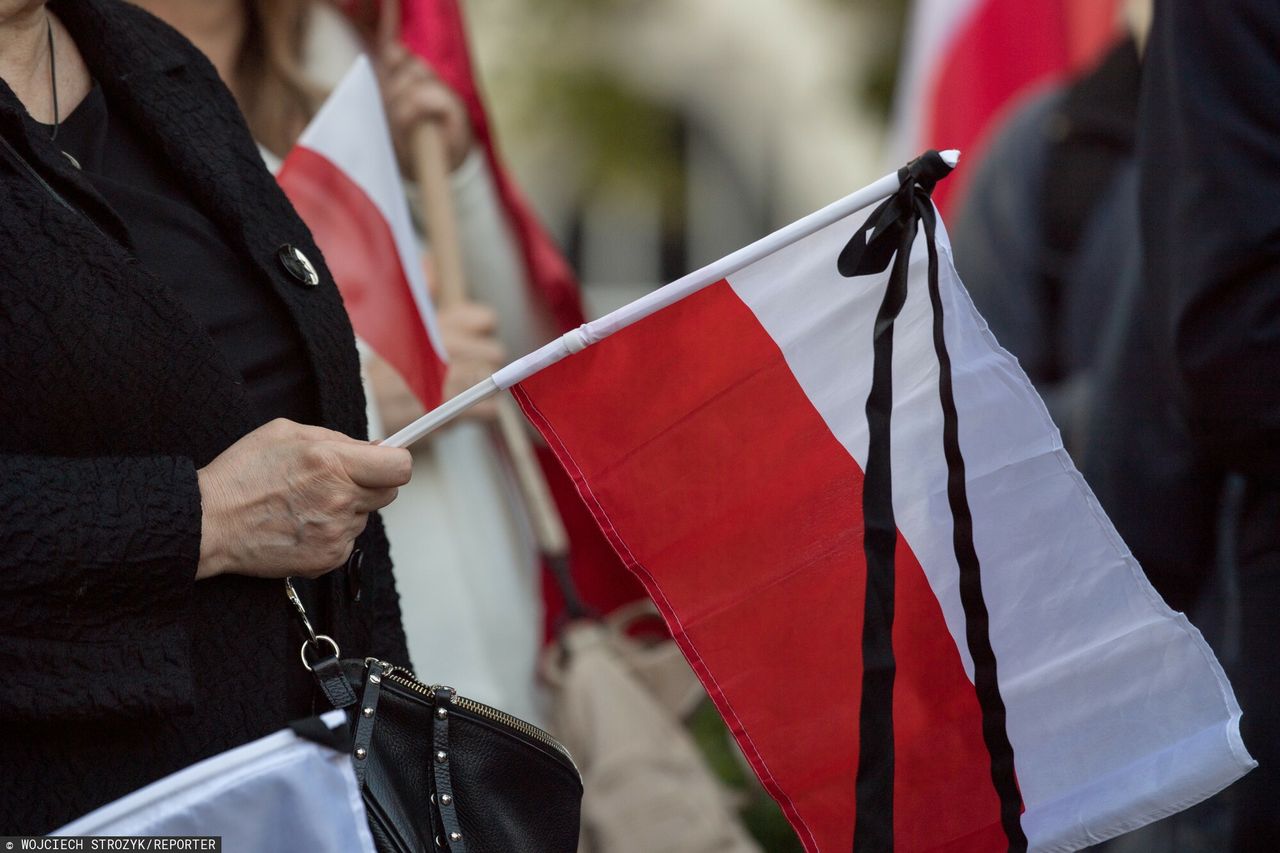 Żałoba narodowa w Polsce. Co oznacza decyzja prezydenta?