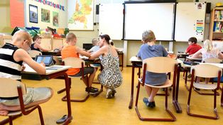 Co 6 minut nowy wakat w oświacie. Edukacja działa na rezerwie