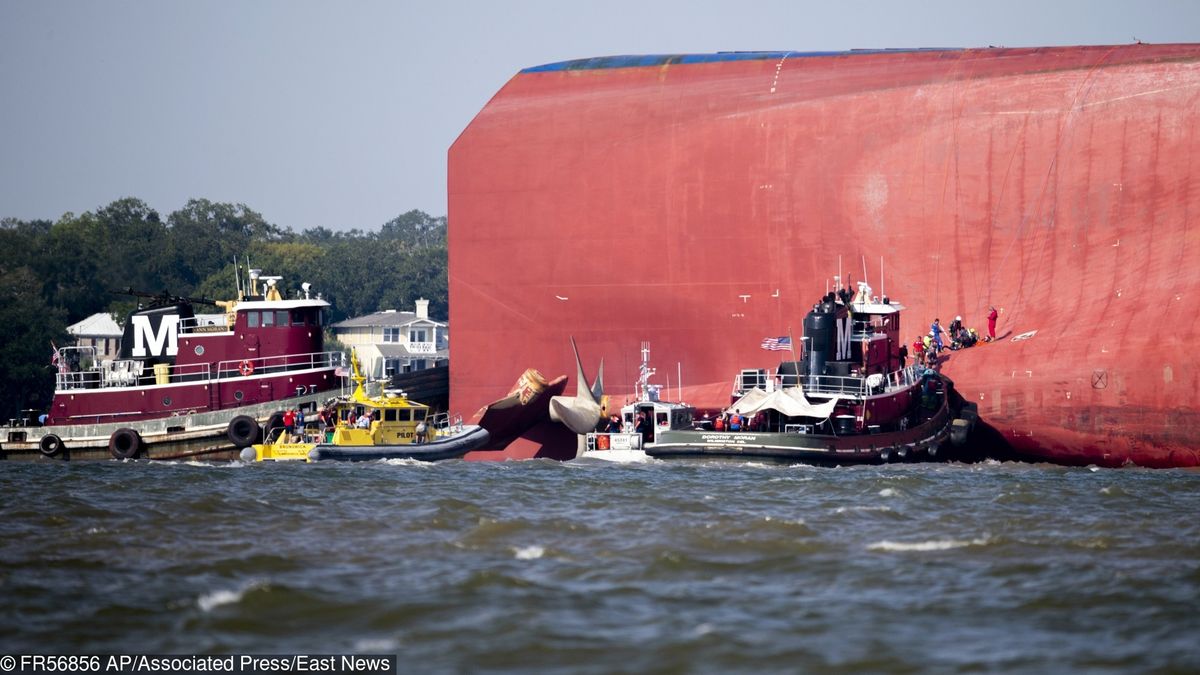 USA. Wideo z akcji ratunkowej na statku Golden Ray. Straż przybrzeżna uratowała resztę załogi
