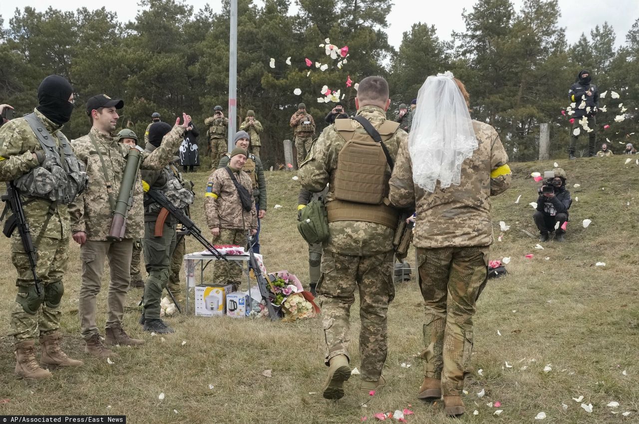 Ukraine pioneers remote marriages for couples separated by war