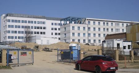 Trwa budowa parkingu przy ulicy Gębali. Pomieści blisko 800 aut