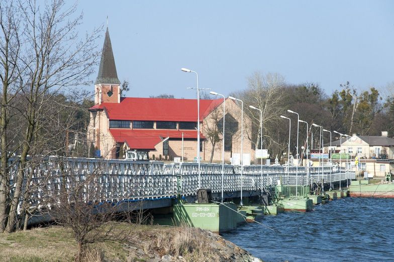 Gdańsk Sobieszewo, obecny pontonowy most nad Martwa Wisłą