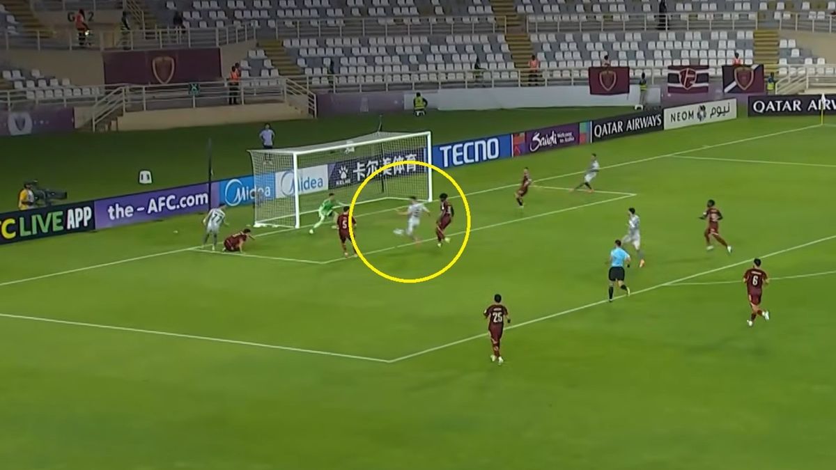 YouTube / The AFC Hub / gol Krzysztofa Piątka