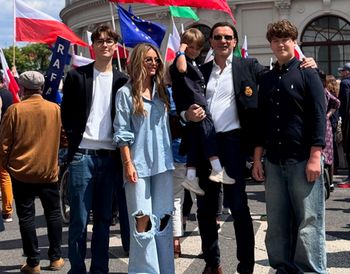 Małgorzata Rozenek-Majdan na Marszu Patriotów. Znowu przyciągnęła uwagę