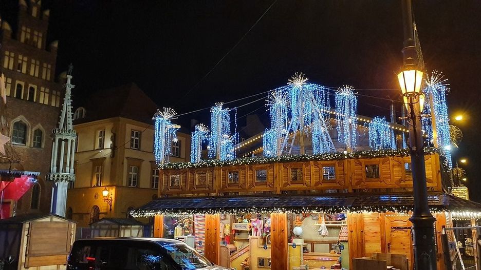 Wrocław. Jarmark Bożonarodzeniowy przegrał z koronawirusem. Smutna informacja dla mieszkańców