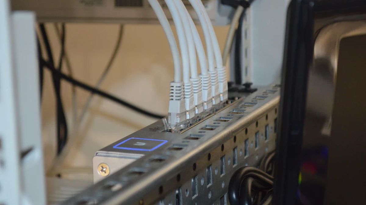 Ministerstwo cyfryzacji obiecuje poprawić dostęp do szybkiego Internetu.