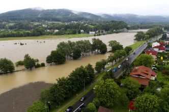 Susze, powodzie, nawałnice. Przez ekstremalne zjawiska pogodowe Polska traci miliardy